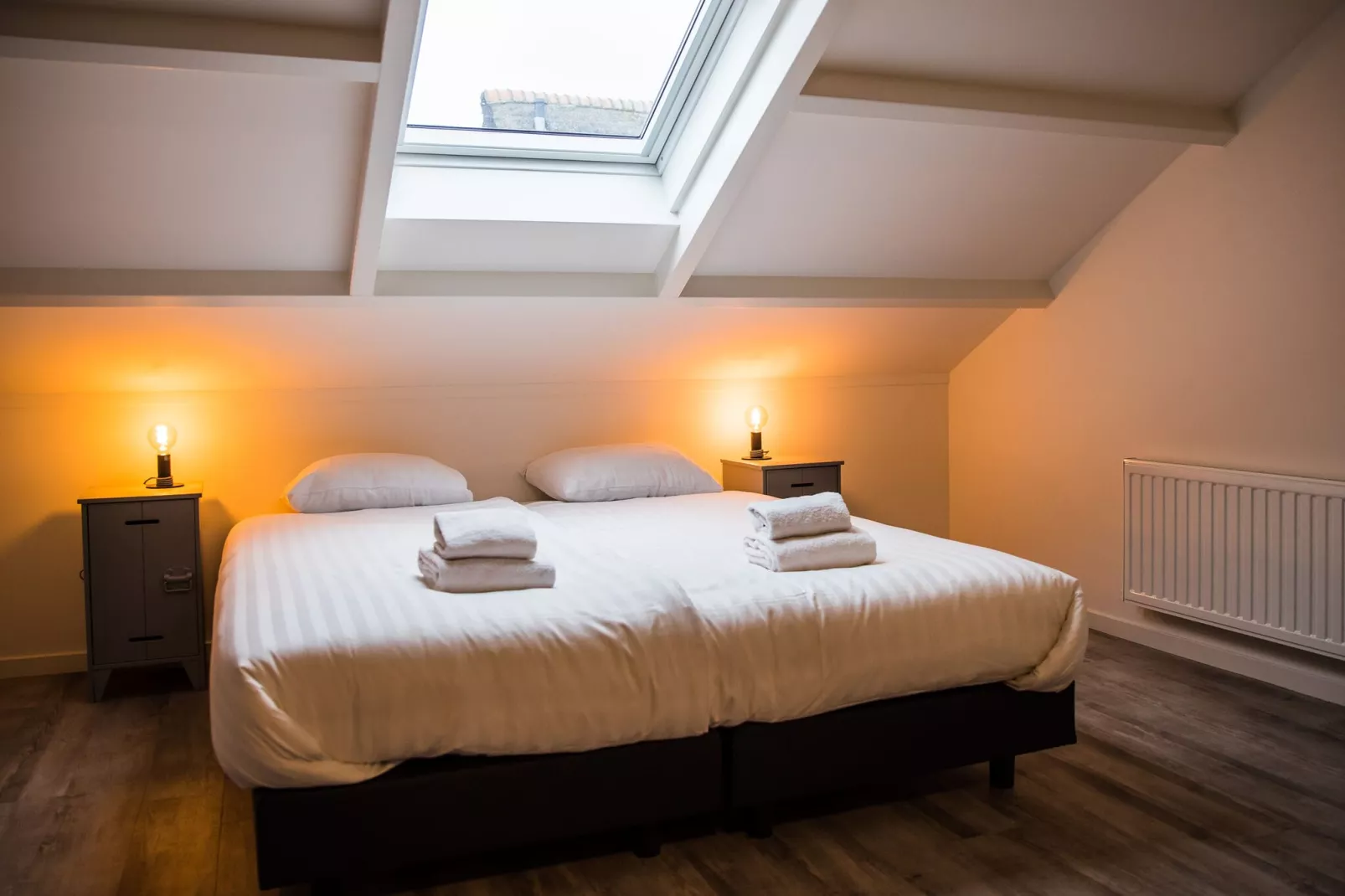 Oranjezon app 6p-Bedroom
