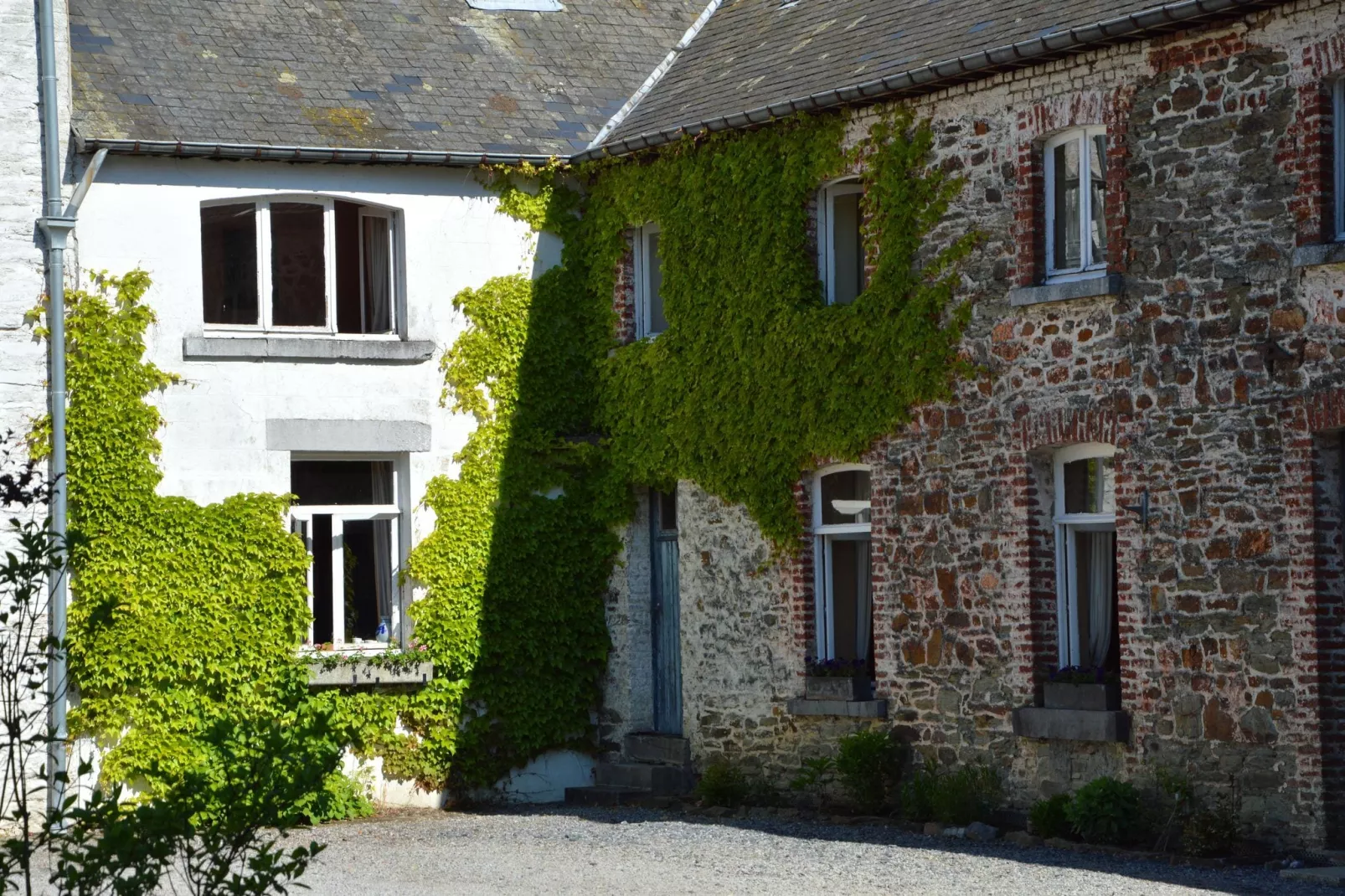 La Hetraie-Exterior summer