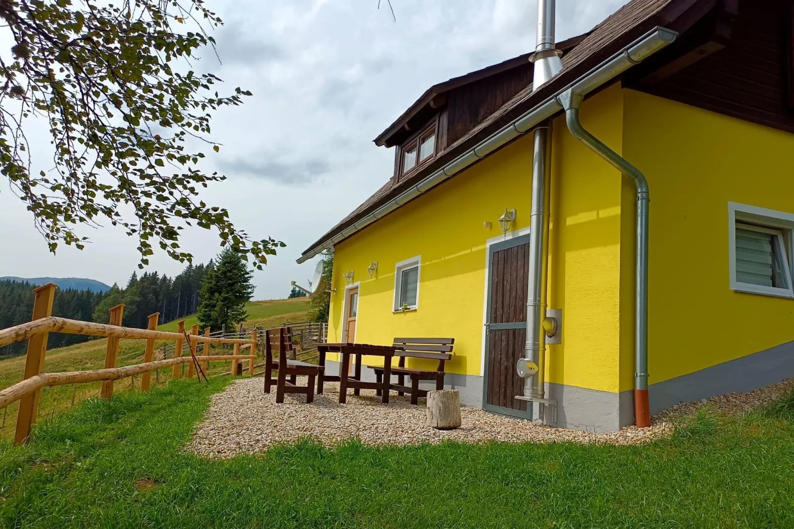 Graslerhütte-Exterior summer