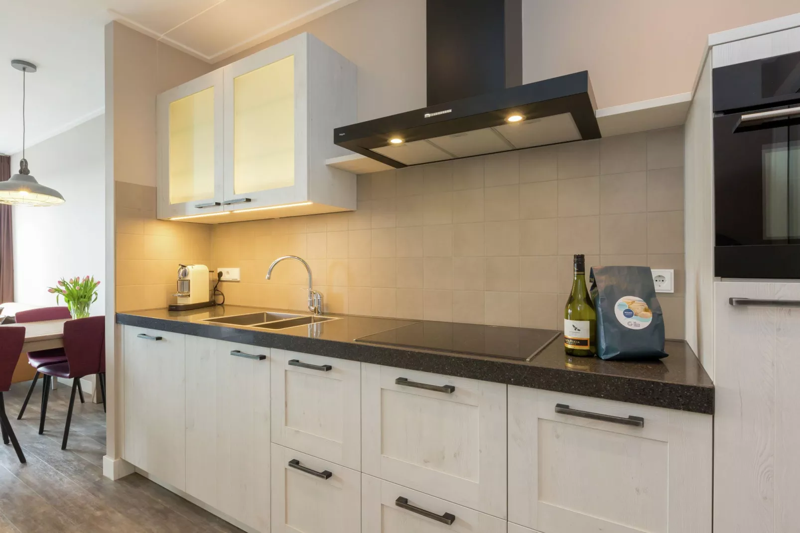 De Zeeuwse Schuur - comfort 4 personen-Kitchen