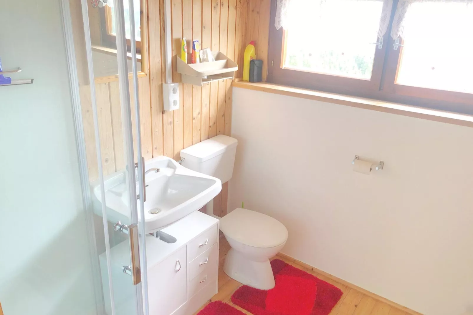 Graslerhütte-Bathroom