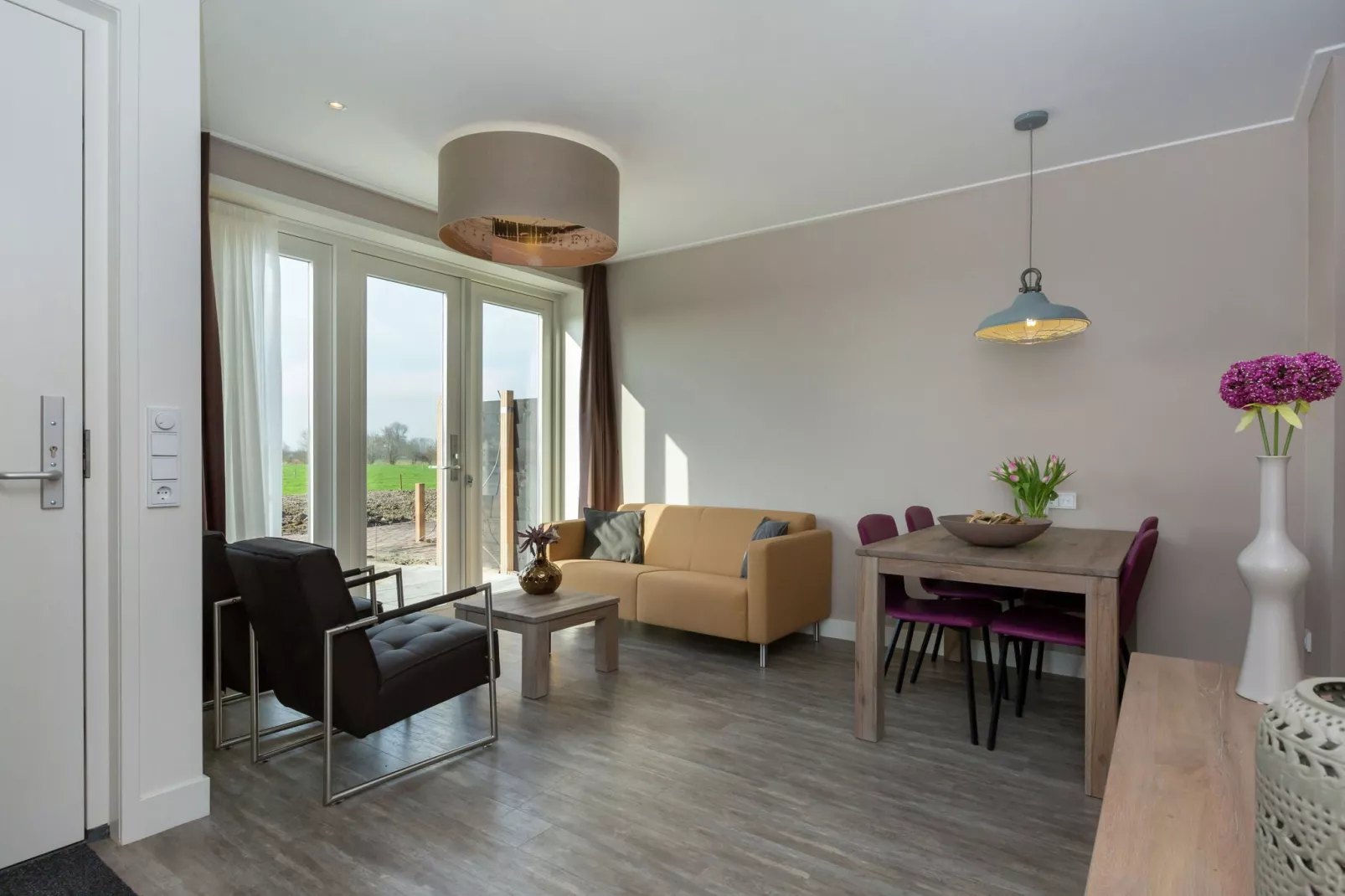 De Zeeuwse Schuur - comfort plus 4 personen-Wohnzimmer