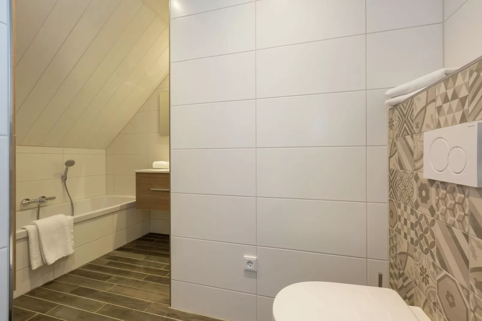 De Zeeuwse Schuur - comfort plus 4 personen-Badezimmer
