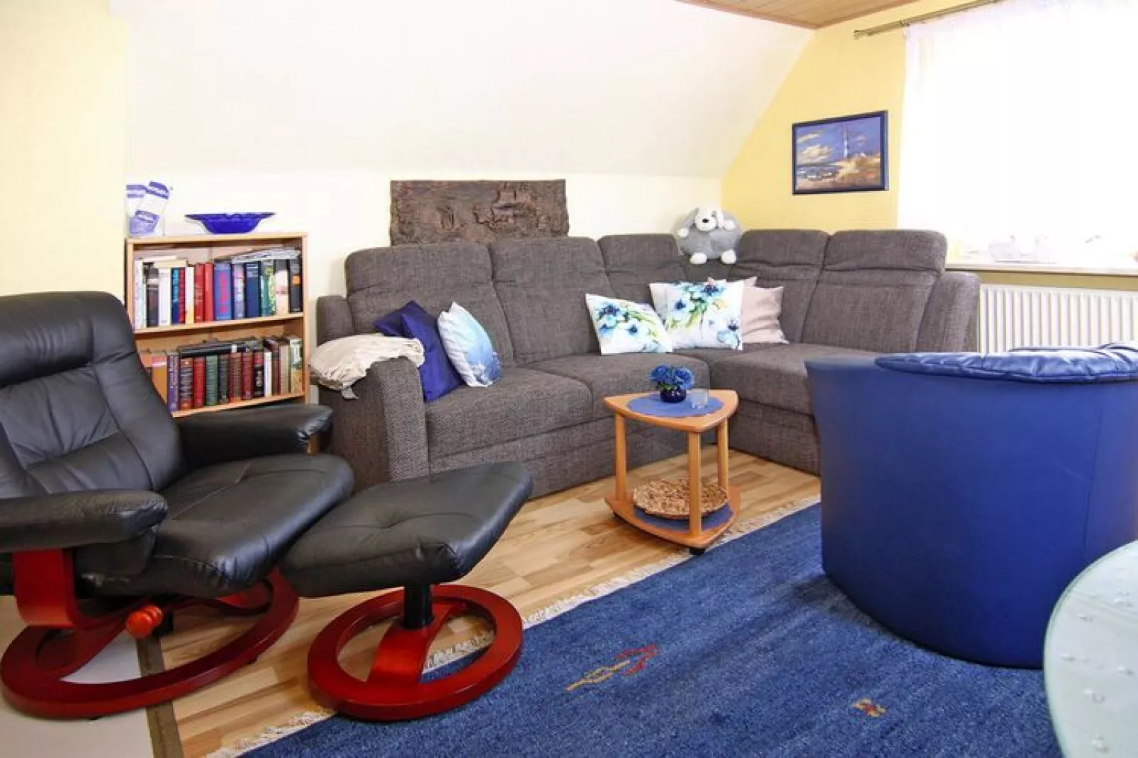 App 1 / 3 Raum App im EG 65 m²-Living room