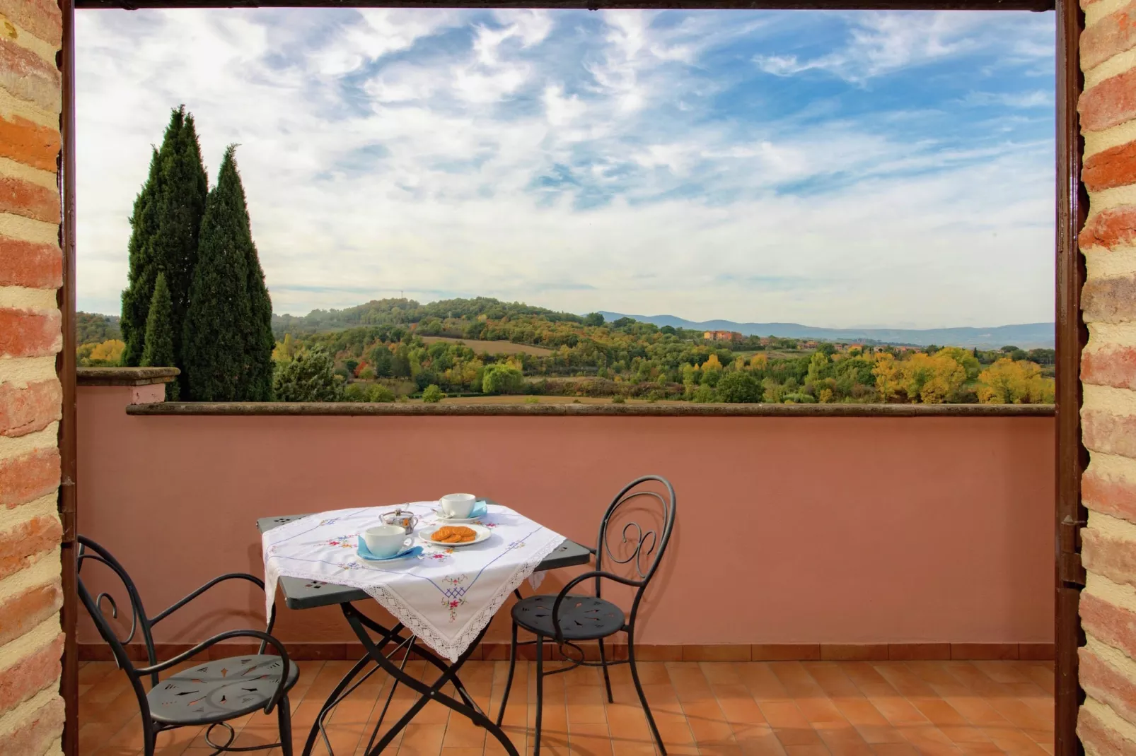 Paladue-Terrace balcony
