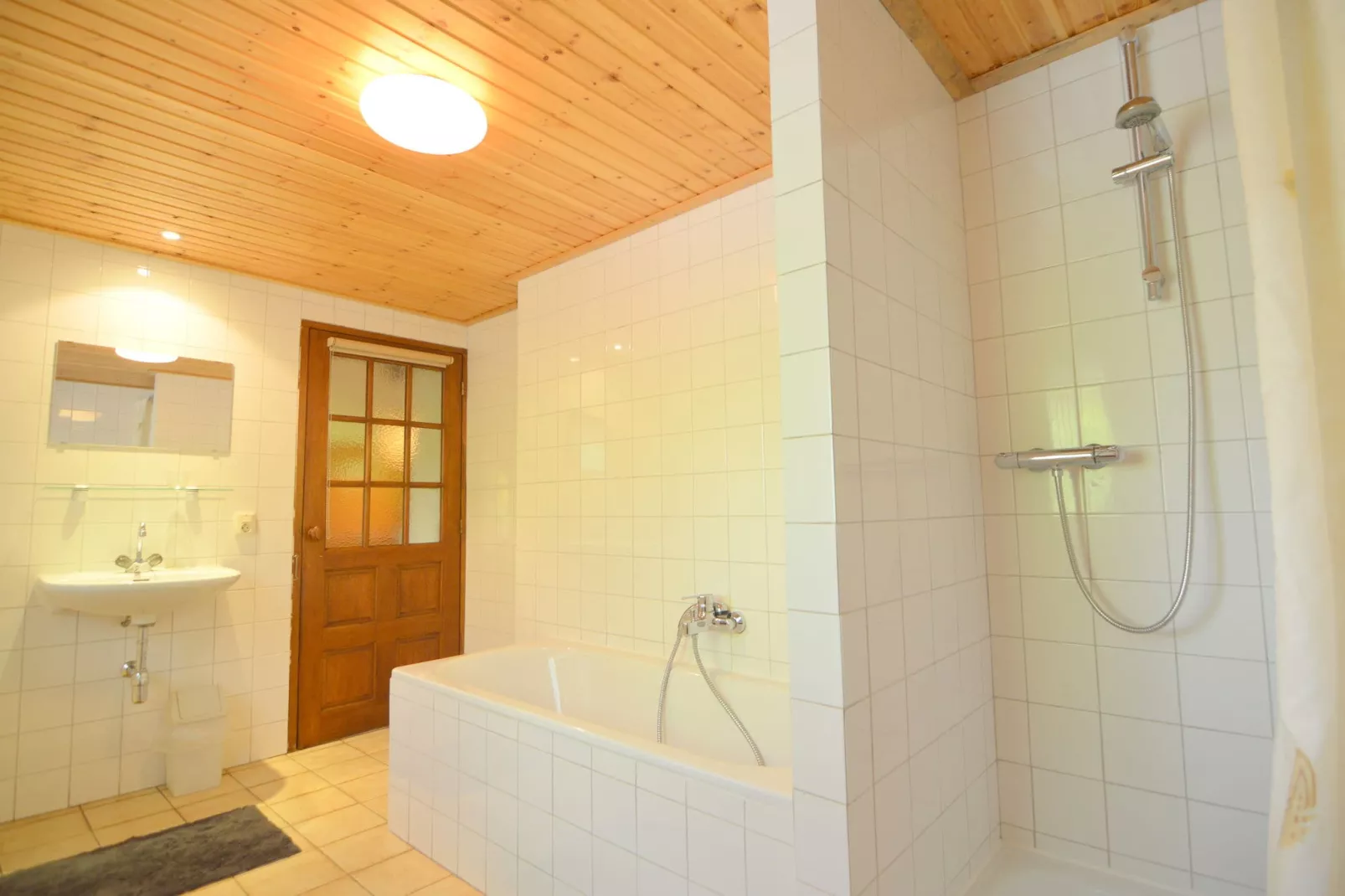Vogelnestje-Badezimmer