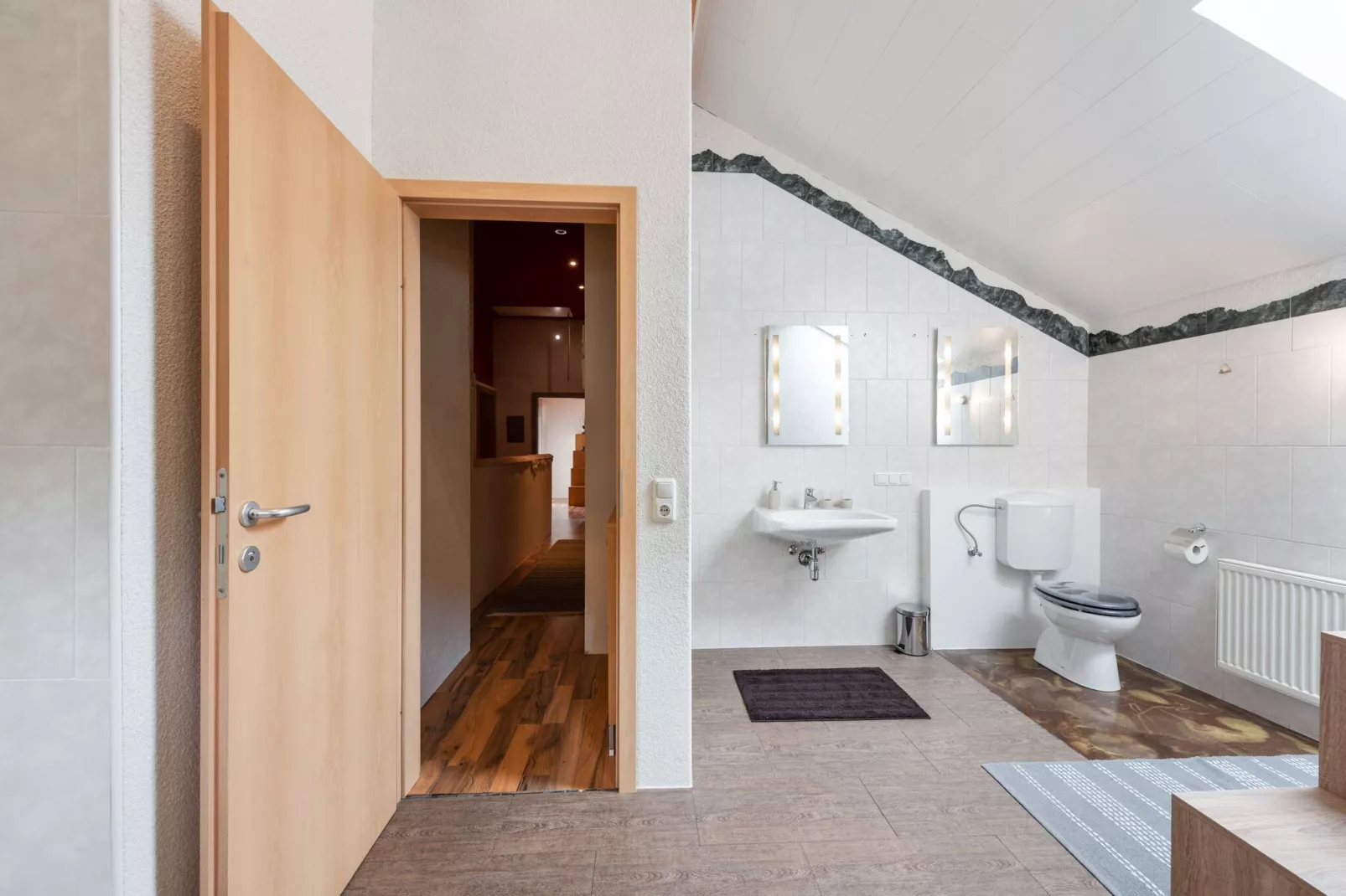 Countryside Home with Swimming Pool II - Badezimmer
