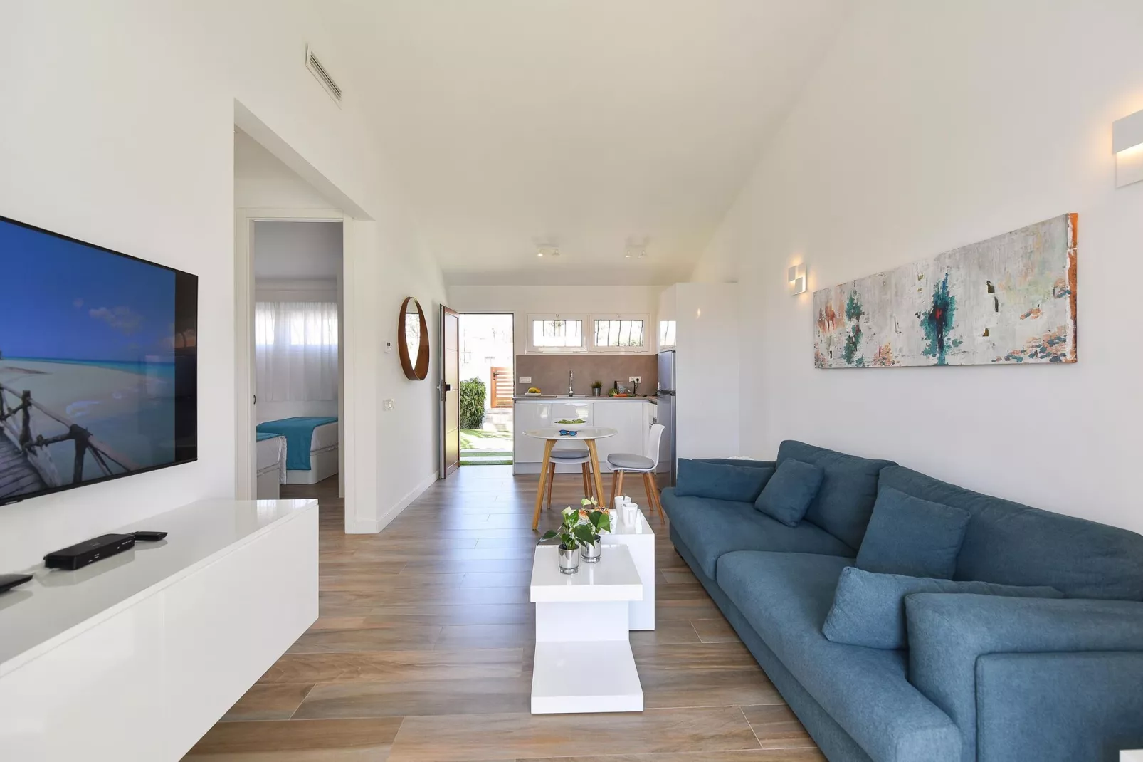 Santa Barbara EMC2-Living room