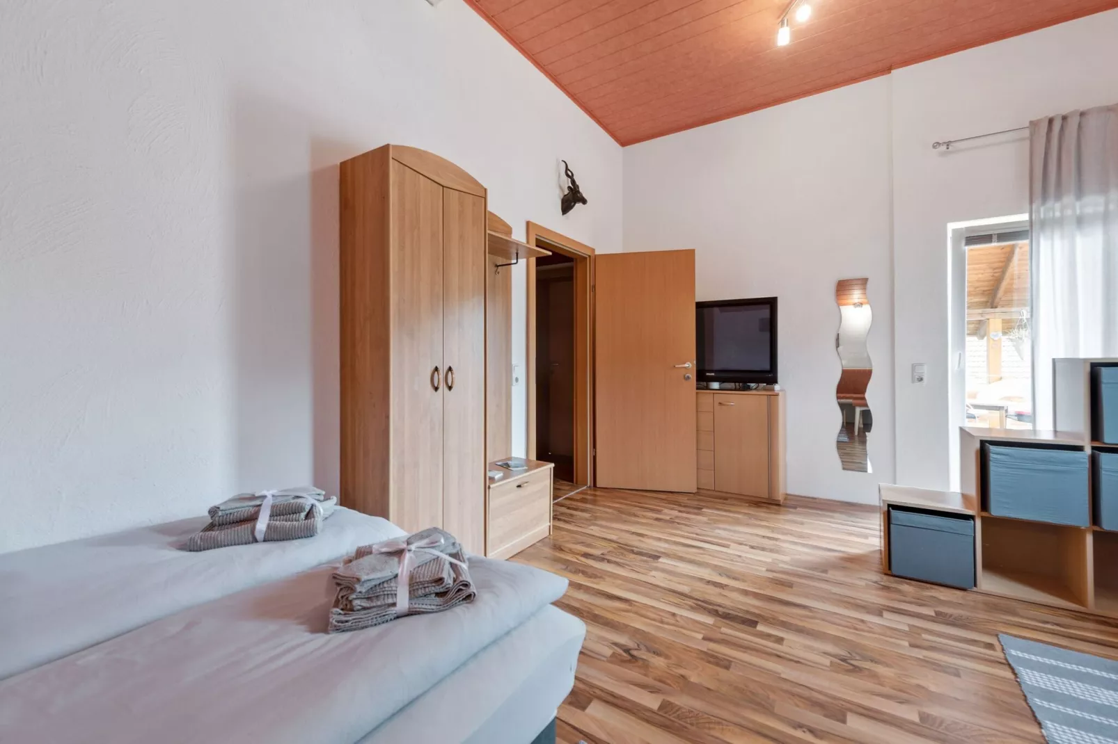 Countryside Home with Swimming Pool II - Wohnzimmer
