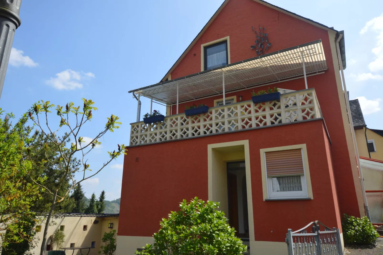 Gruppenhaus Moselblick-Außenbereich Sommer