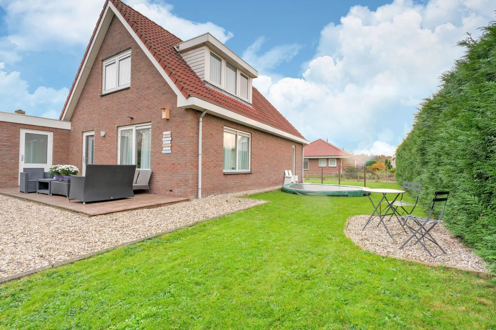 Zonnig Hosterwold-Exterior summer