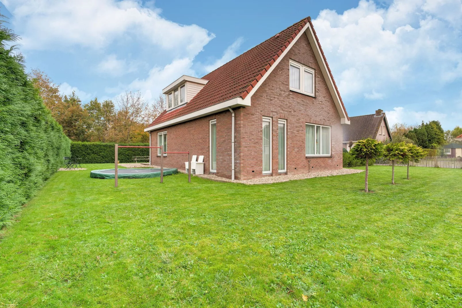 Zonnig Hosterwold-Exterior summer