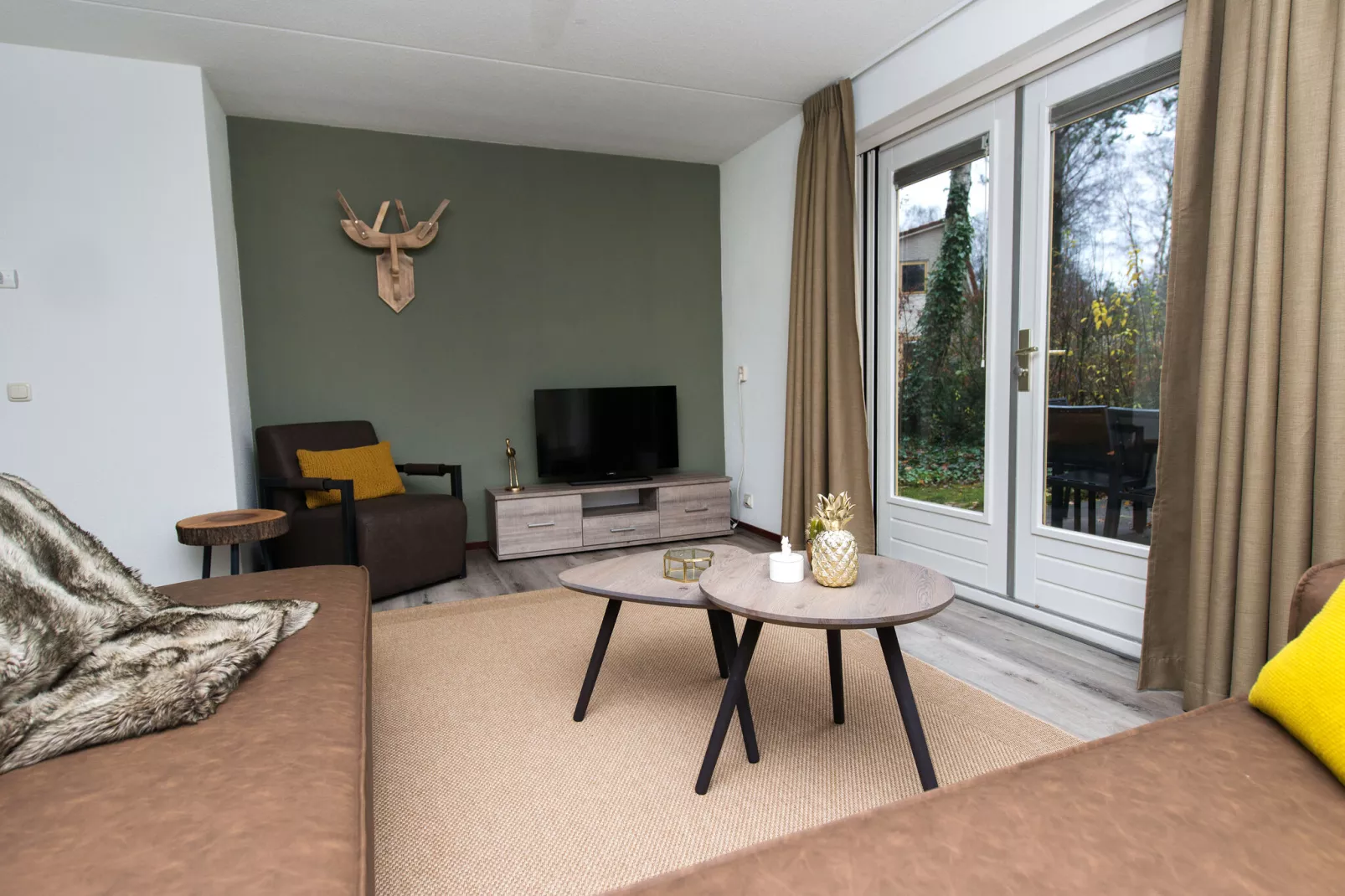 Bungalowpark Hoenderloo 6-Living room