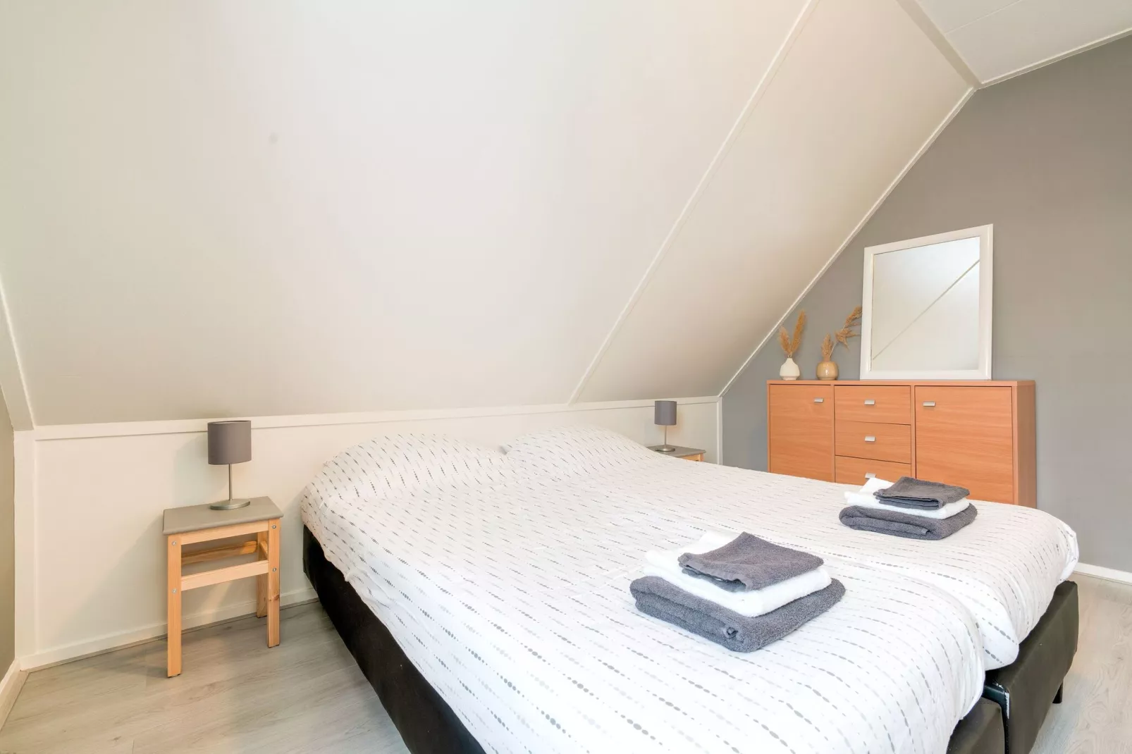 Zonnig Hosterwold-Bedroom