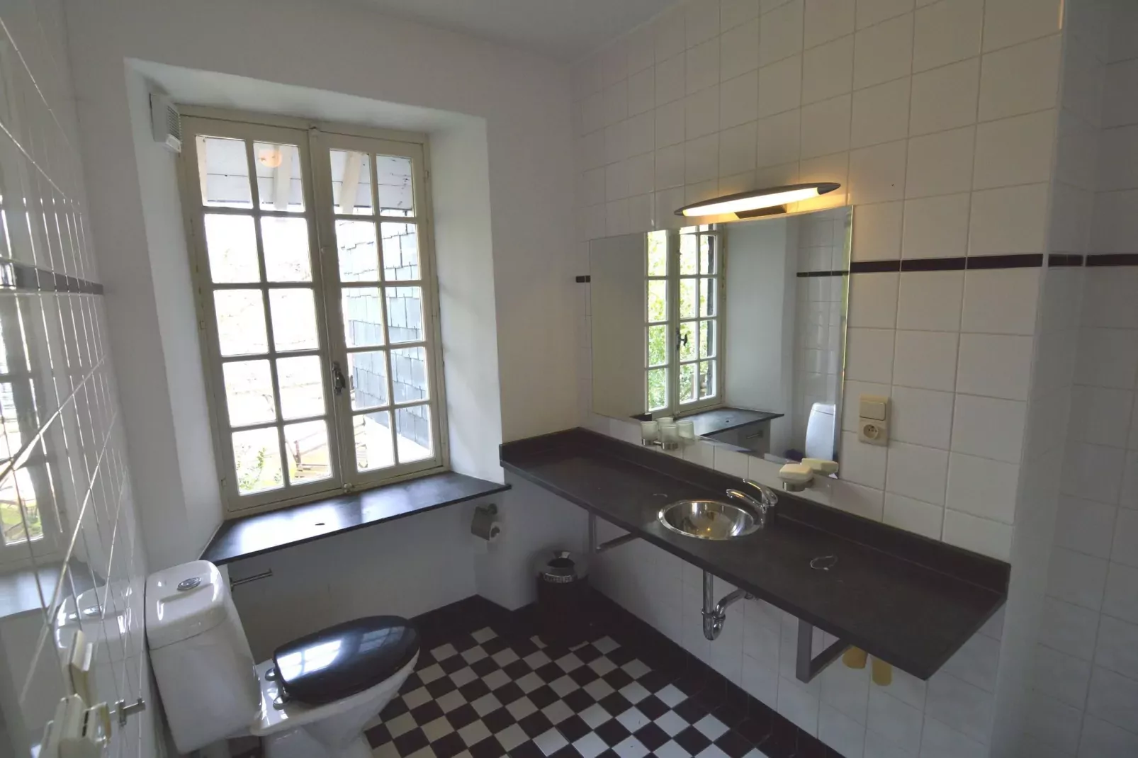 Mess des Officiers-Bathroom