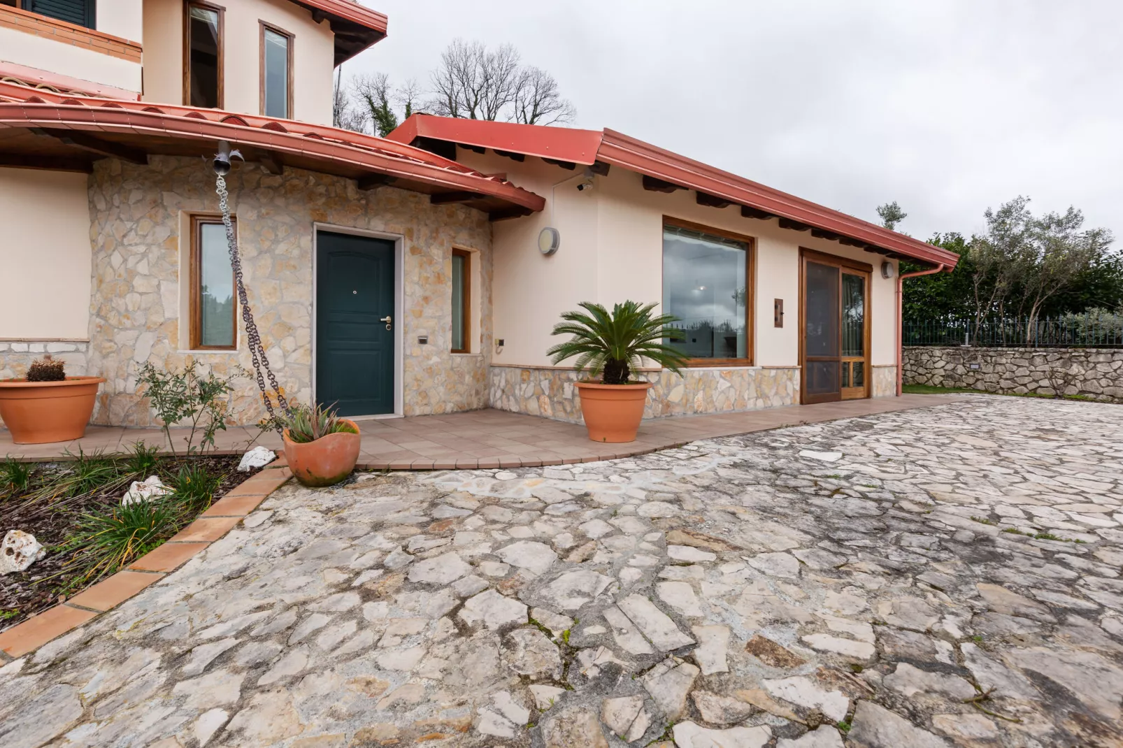 Villa d'Aquino-Extérieur été
