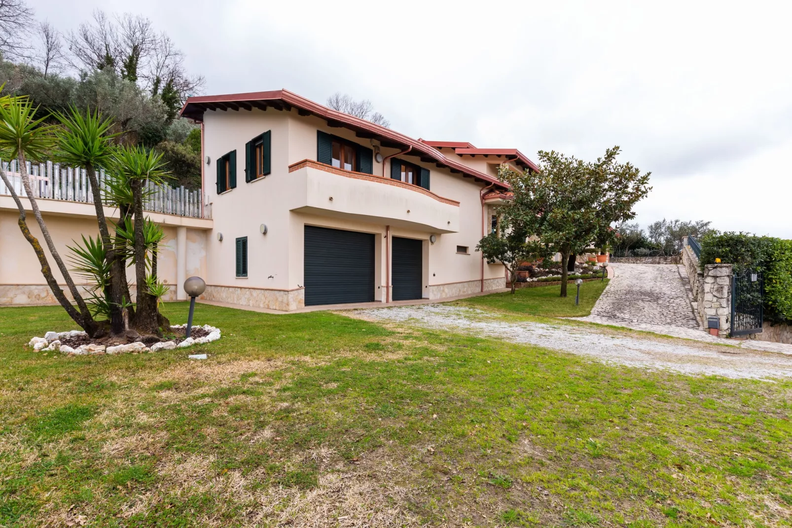 Villa d'Aquino-Extérieur été