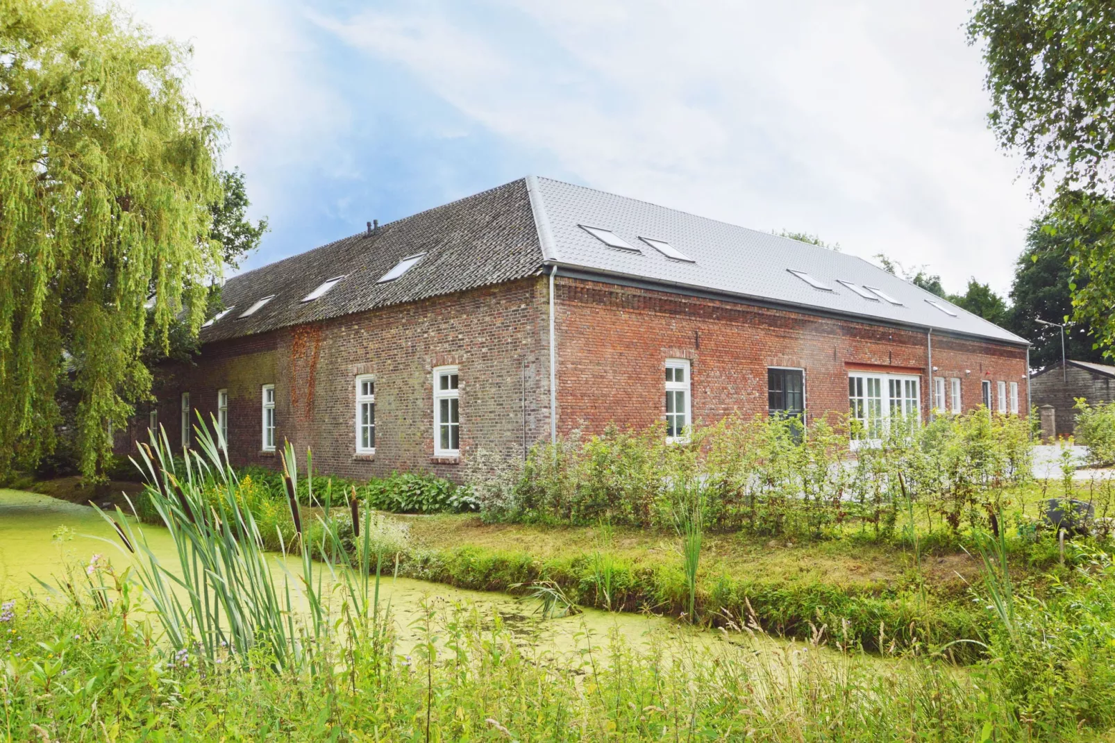 Kasteelboerderij Gunhof-Exterior summer