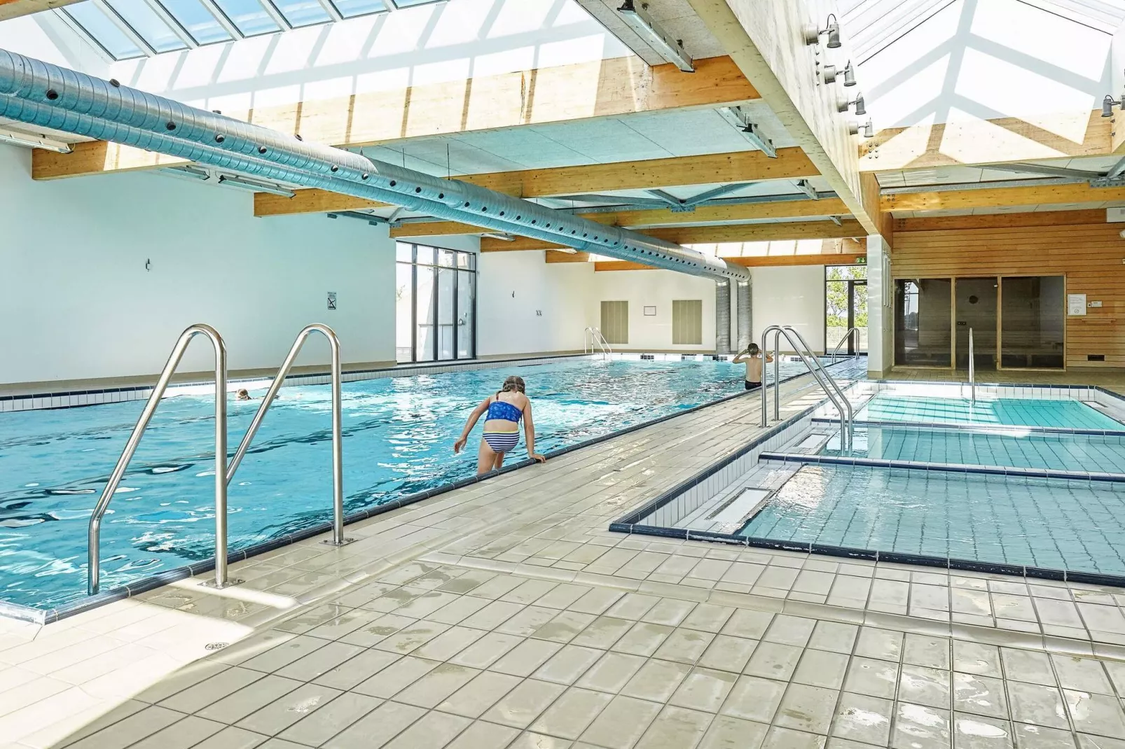 4 vær.2 plan,st.+1.sal-Pool