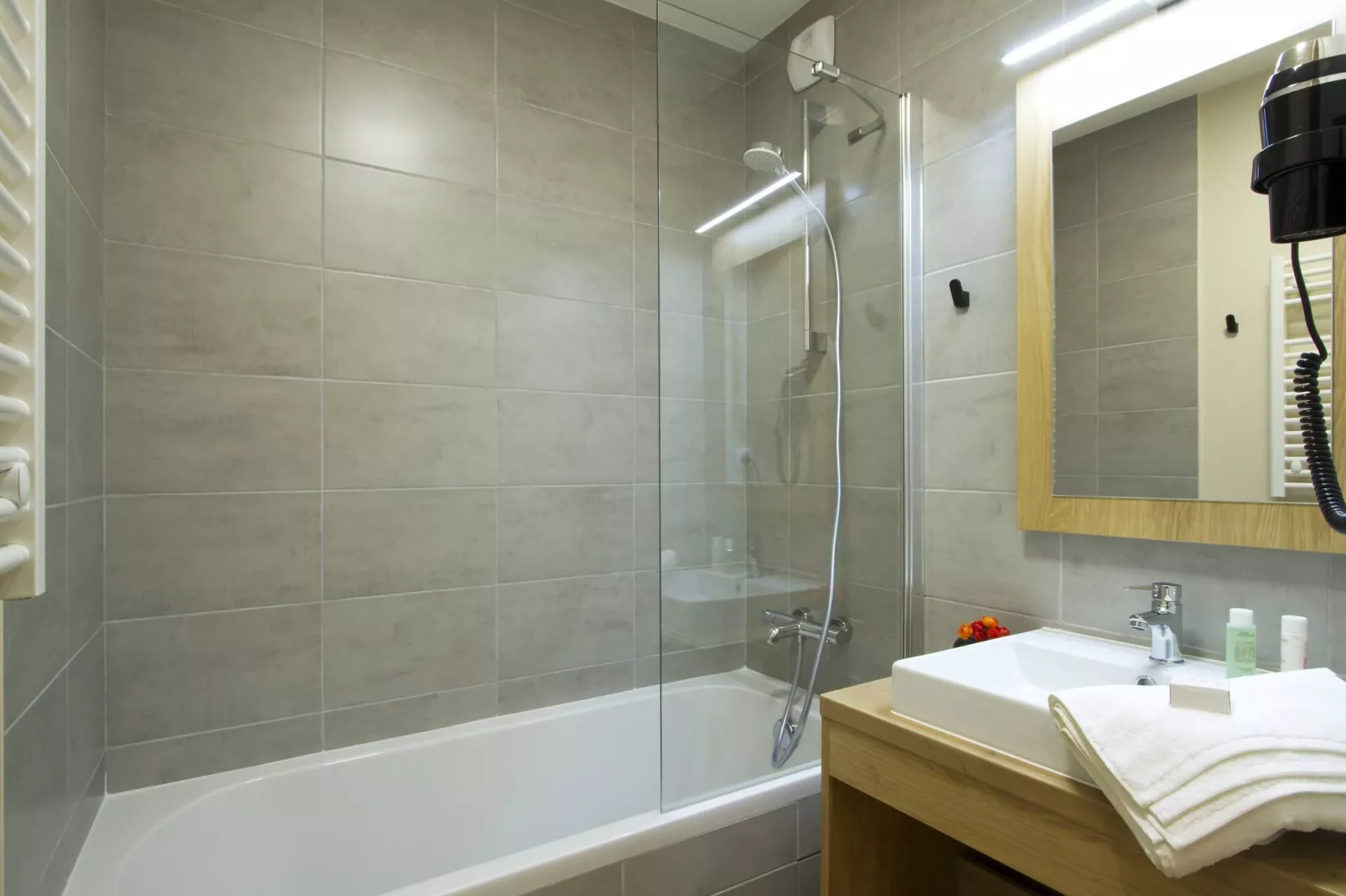 Résidence l'Éclose 7-Bathroom