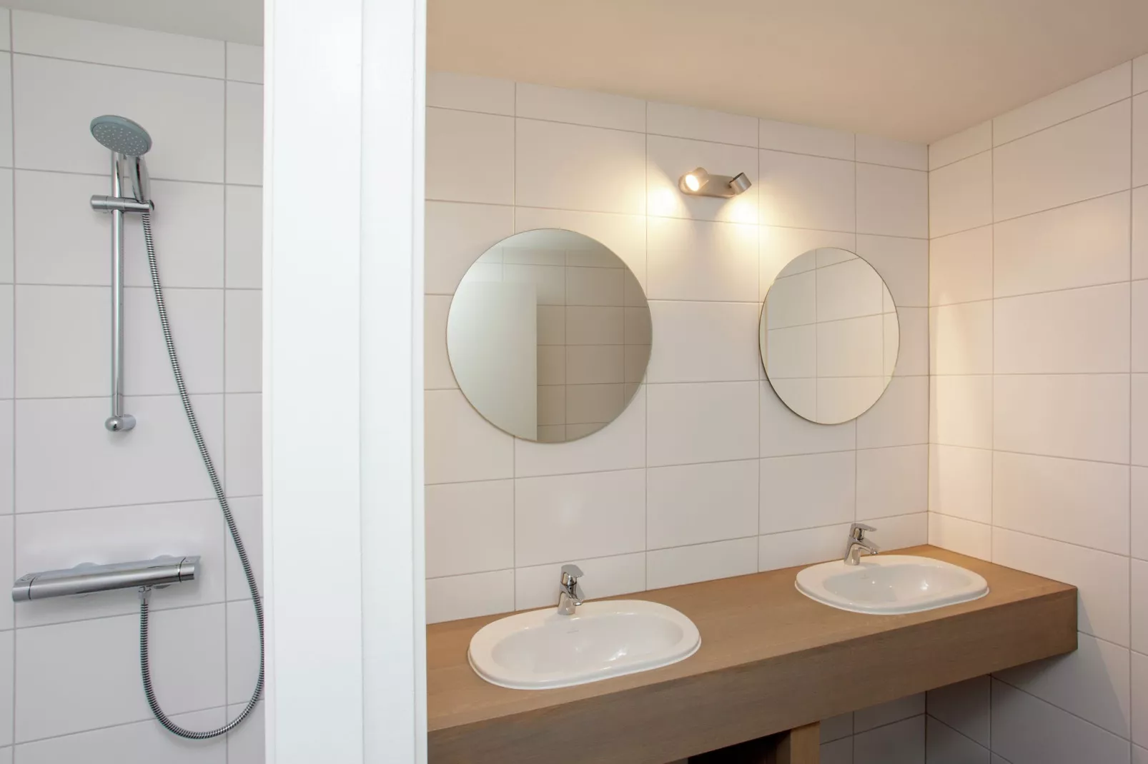 Kasteelboerderij Gunhof-Bathroom