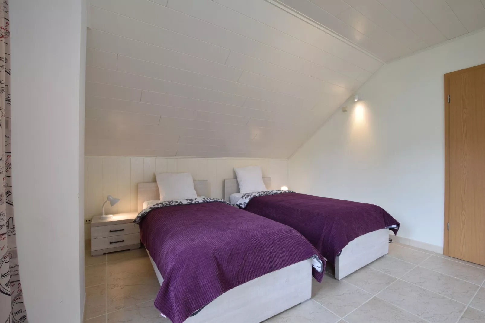 Les Cherbins-Schlafzimmer