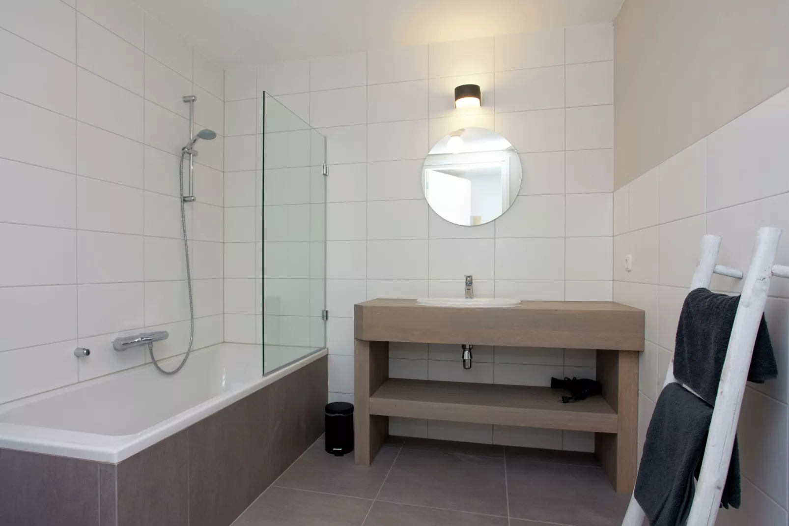 Kasteelboerderij Gunhof-Bathroom