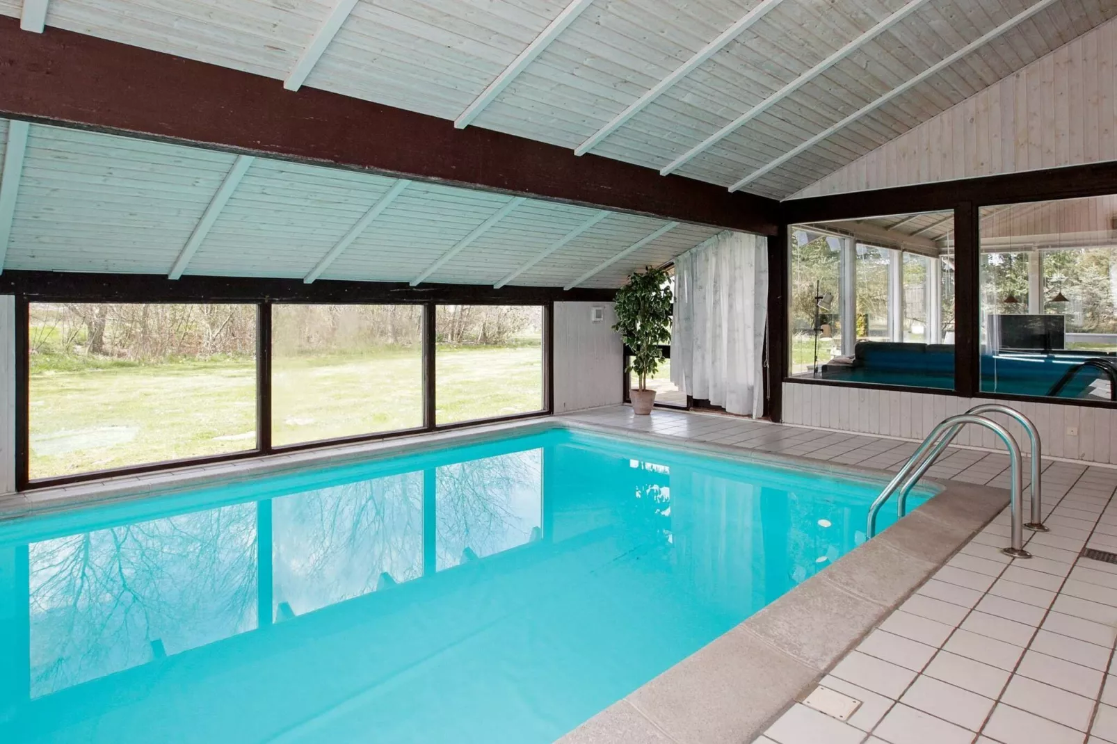 10 person holiday home in Bindslev-By Traum-Pool