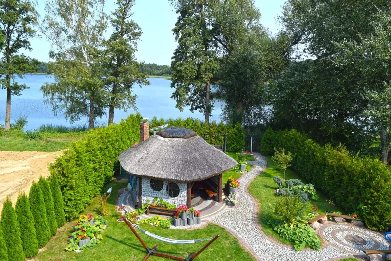 A house on the shore of the lake-Exterior summer