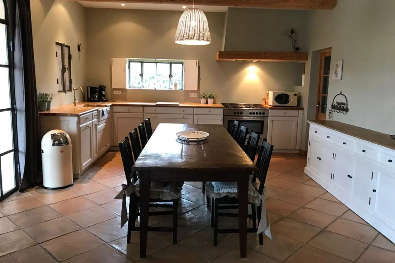 Maison Roquebeauresse-Kitchen