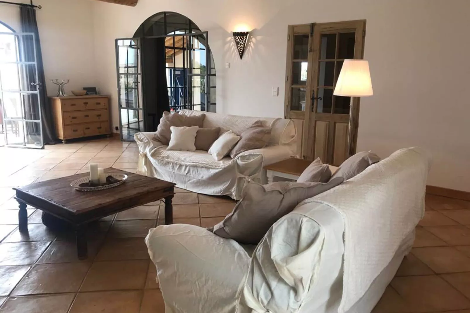 Maison Roquebeauresse-Living room