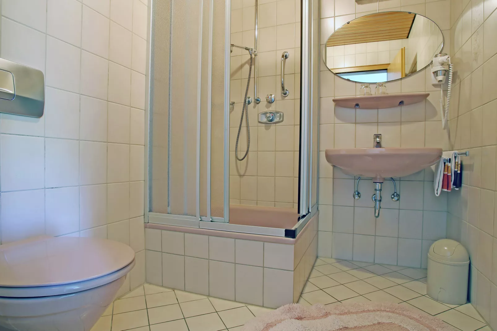 Elisabeth Tigges-Bathroom