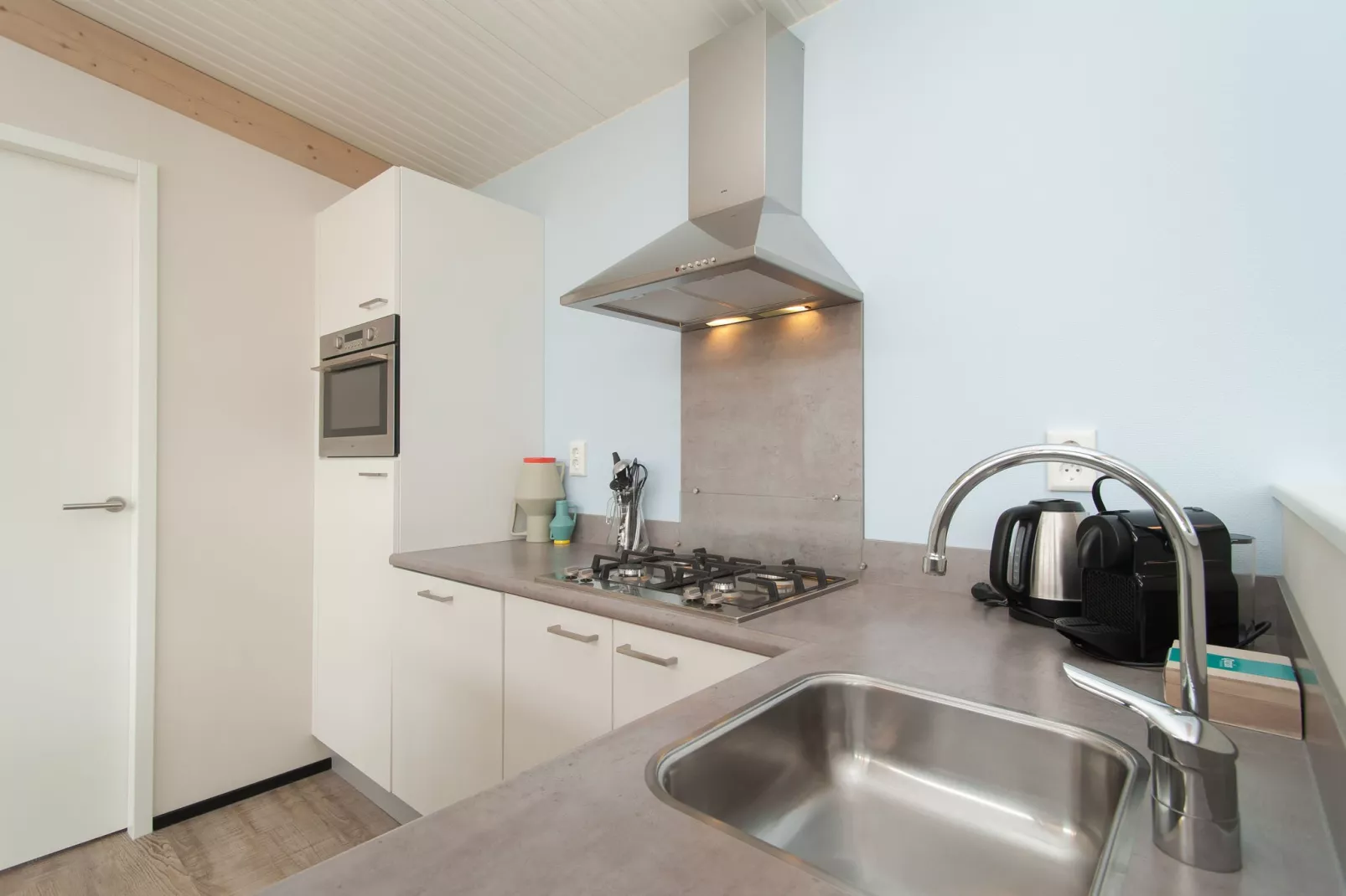 Sea Lodges Ameland 5-Kitchen