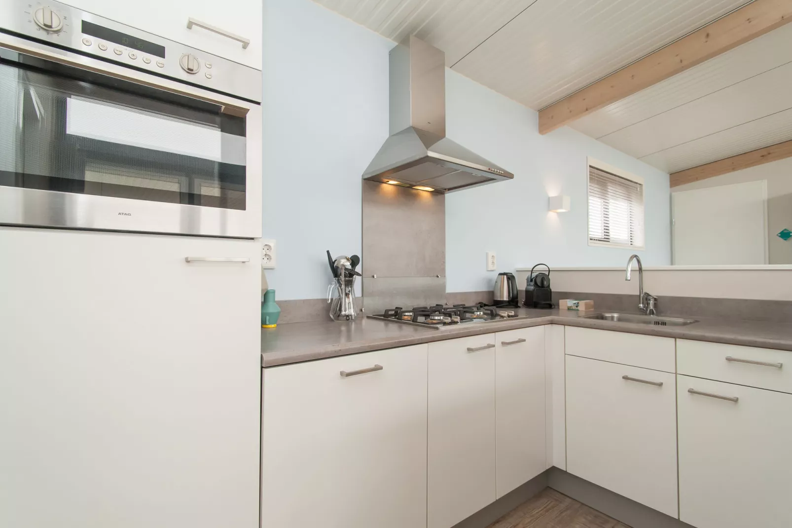 Sea Lodges Ameland 5-Kitchen