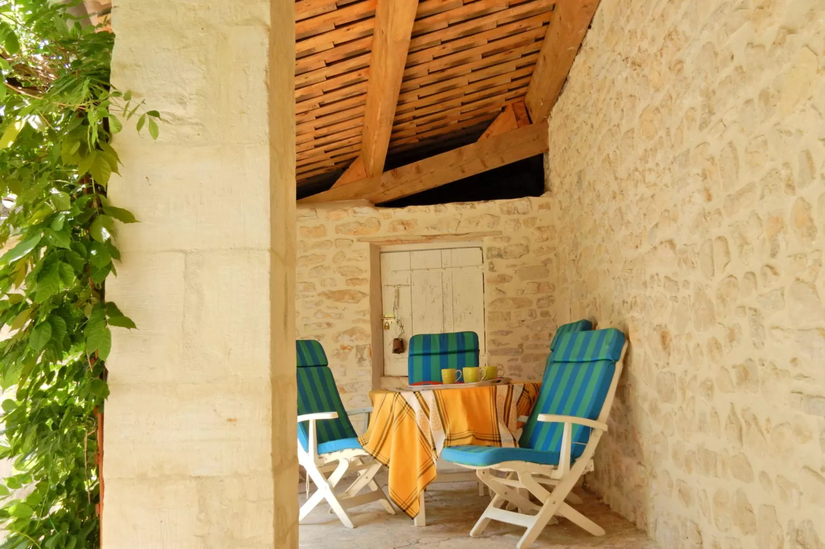 La Bise-Terrace balcony