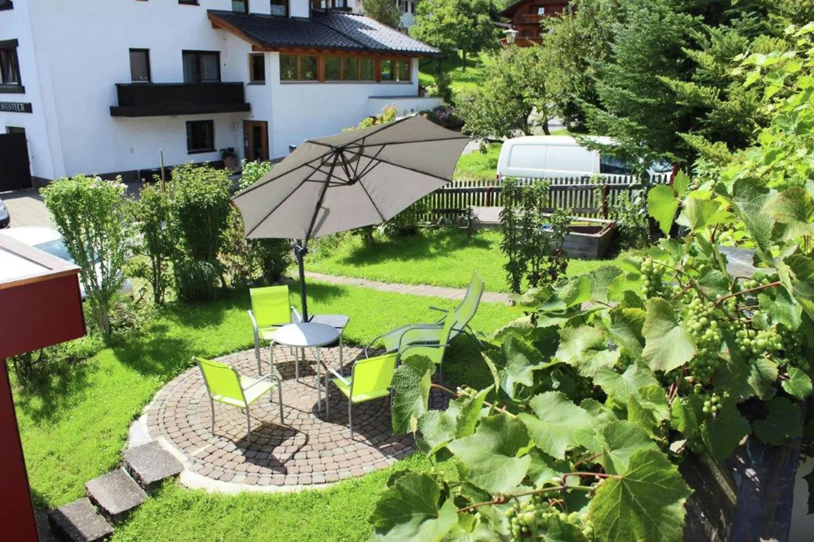 Apartment Elisabeth-Garten Sommer