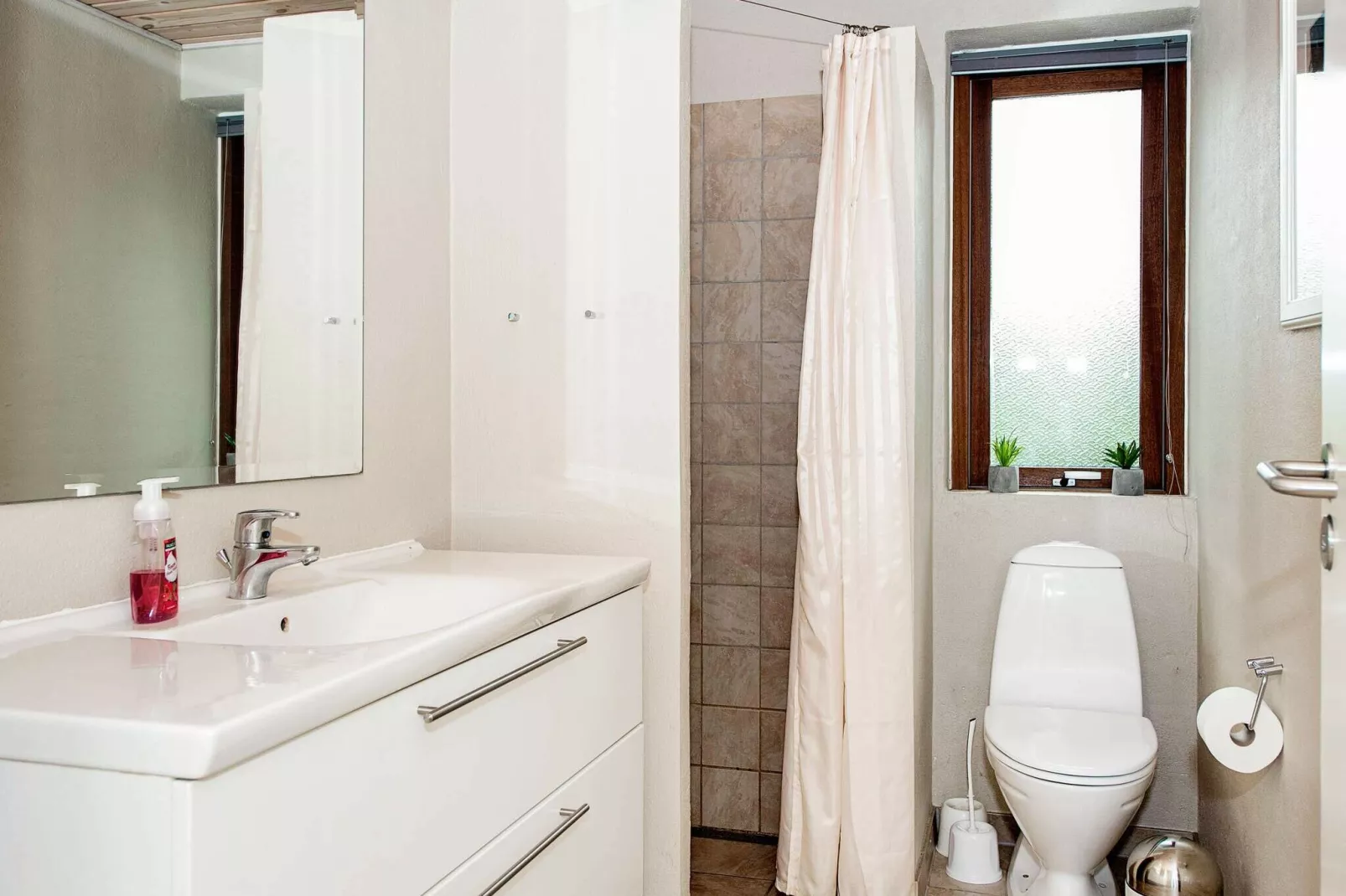 12 person holiday home in Aabenraa-Indoor