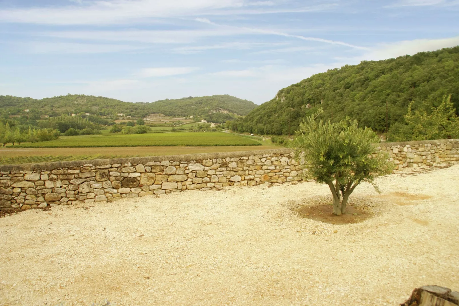 La Bise-Gardens summer