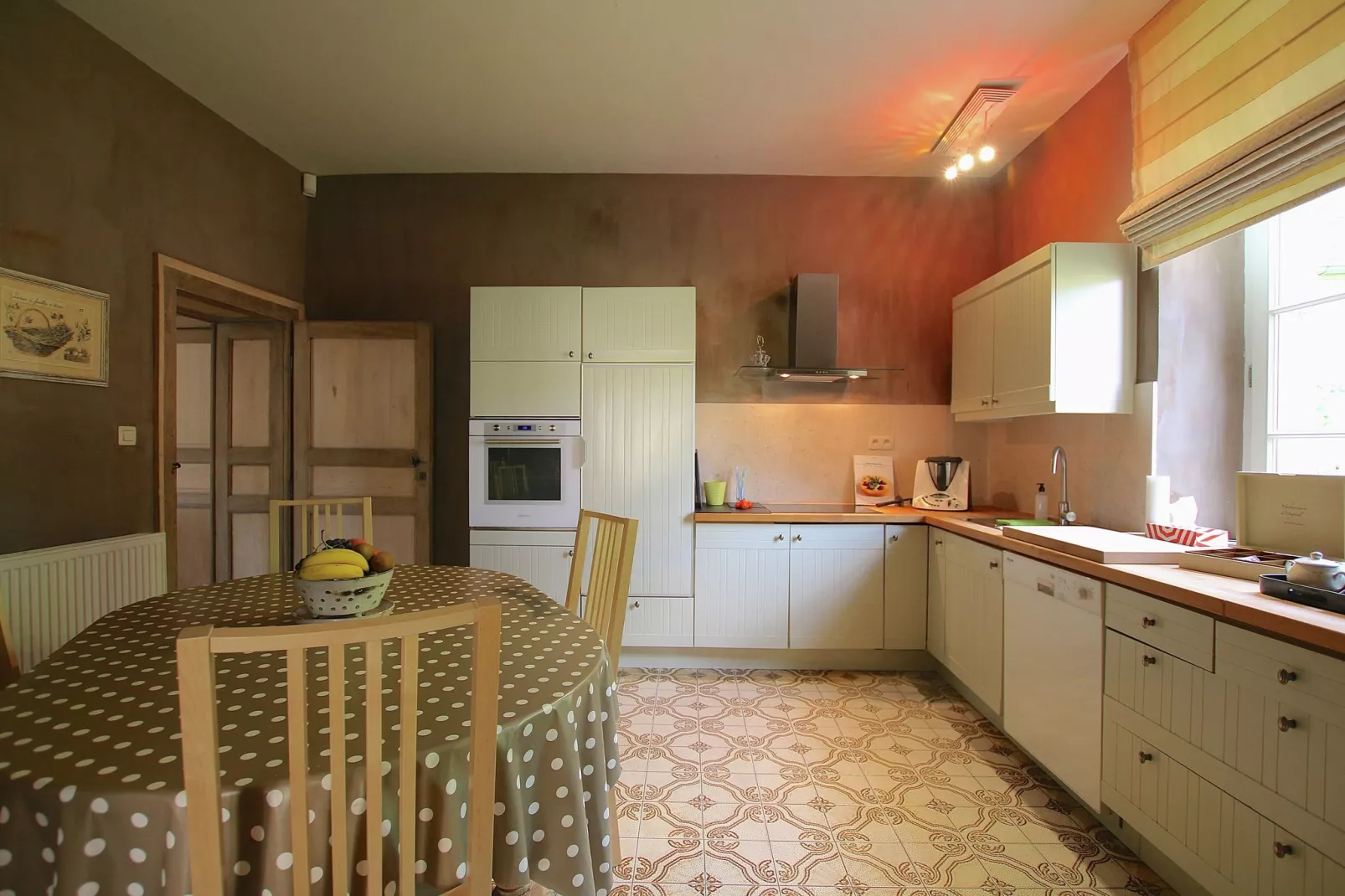 Baillet Latour-Kitchen