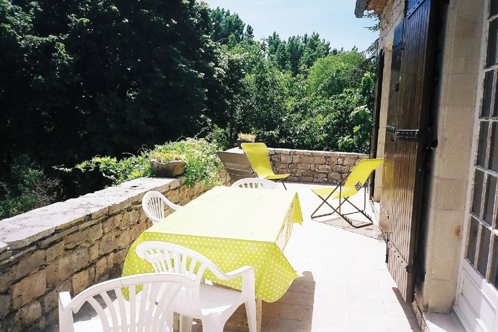 Le Travers-Terrace balcony