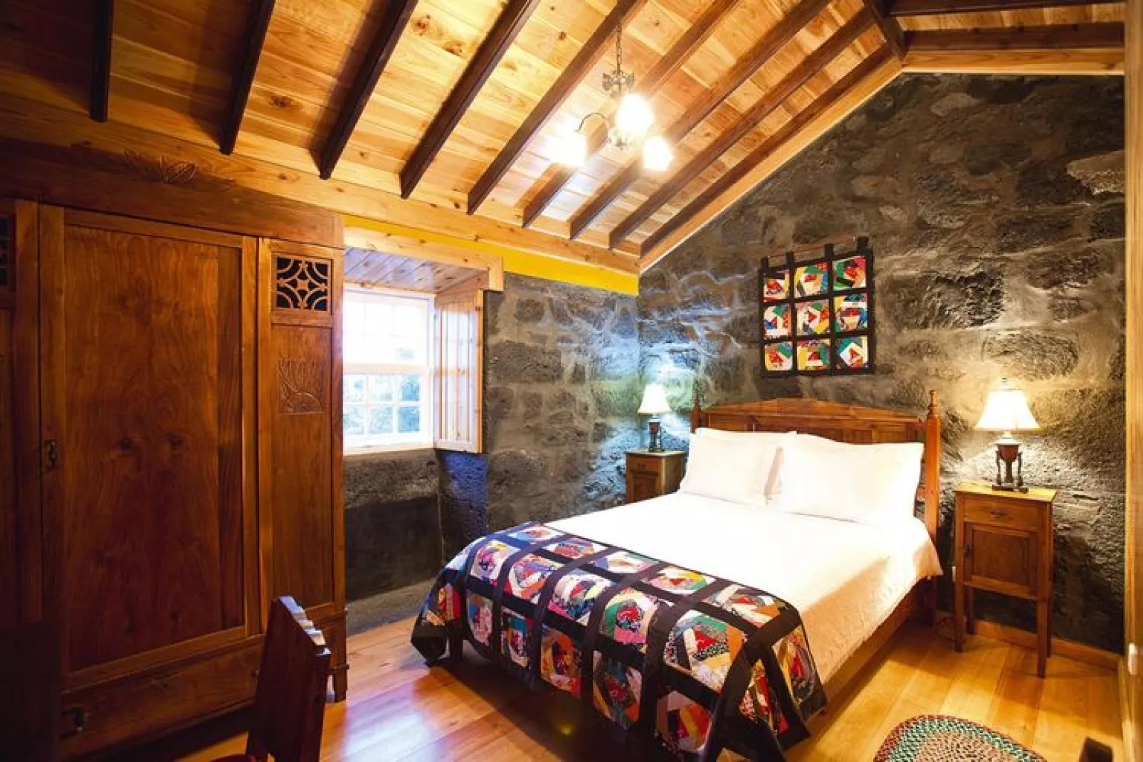 Ferienhäuser Adegas do Pico in Prainha // Adega T2 70-90m2 / sea-Bedroom