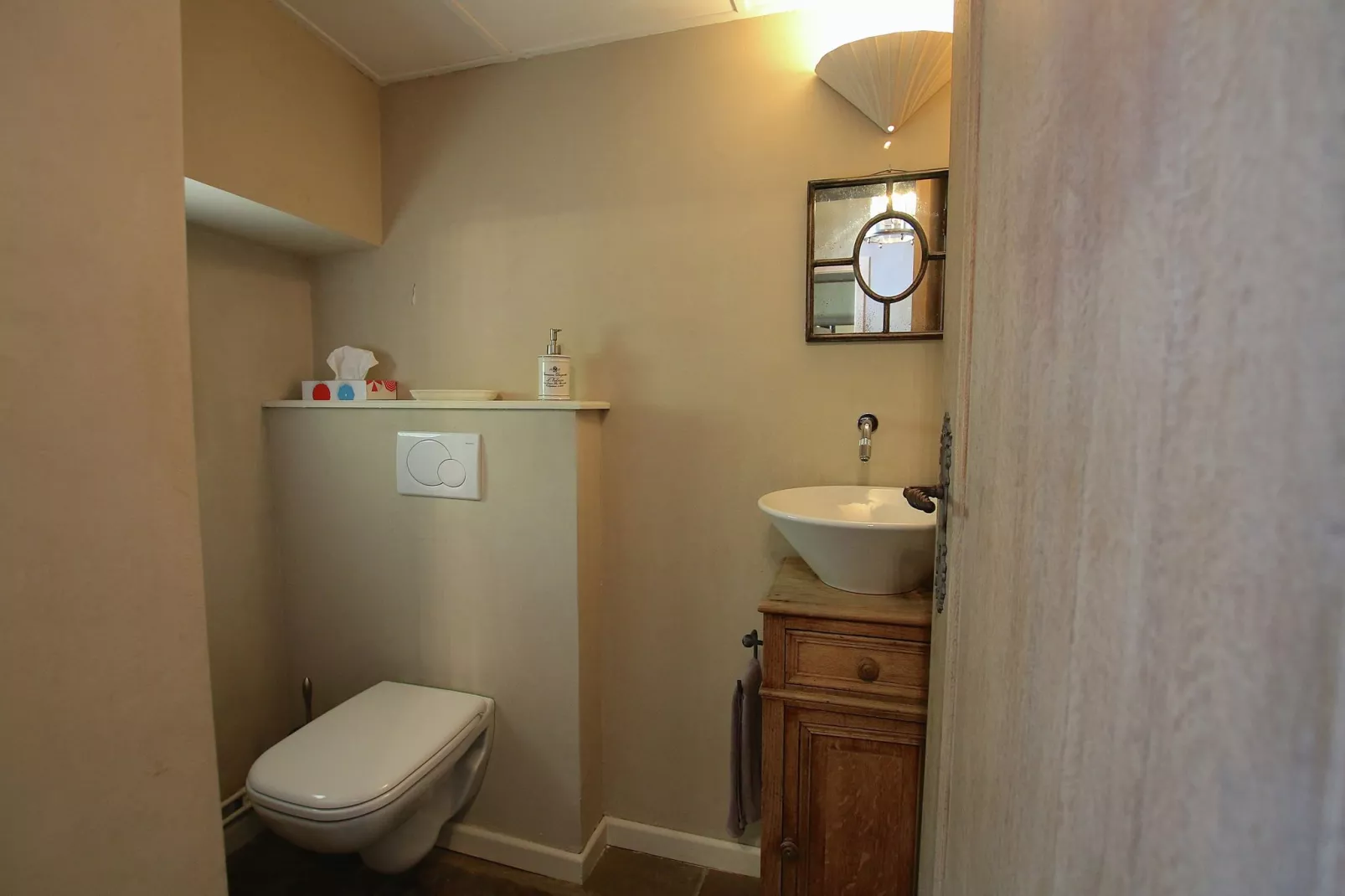Baillet Latour-Bathroom