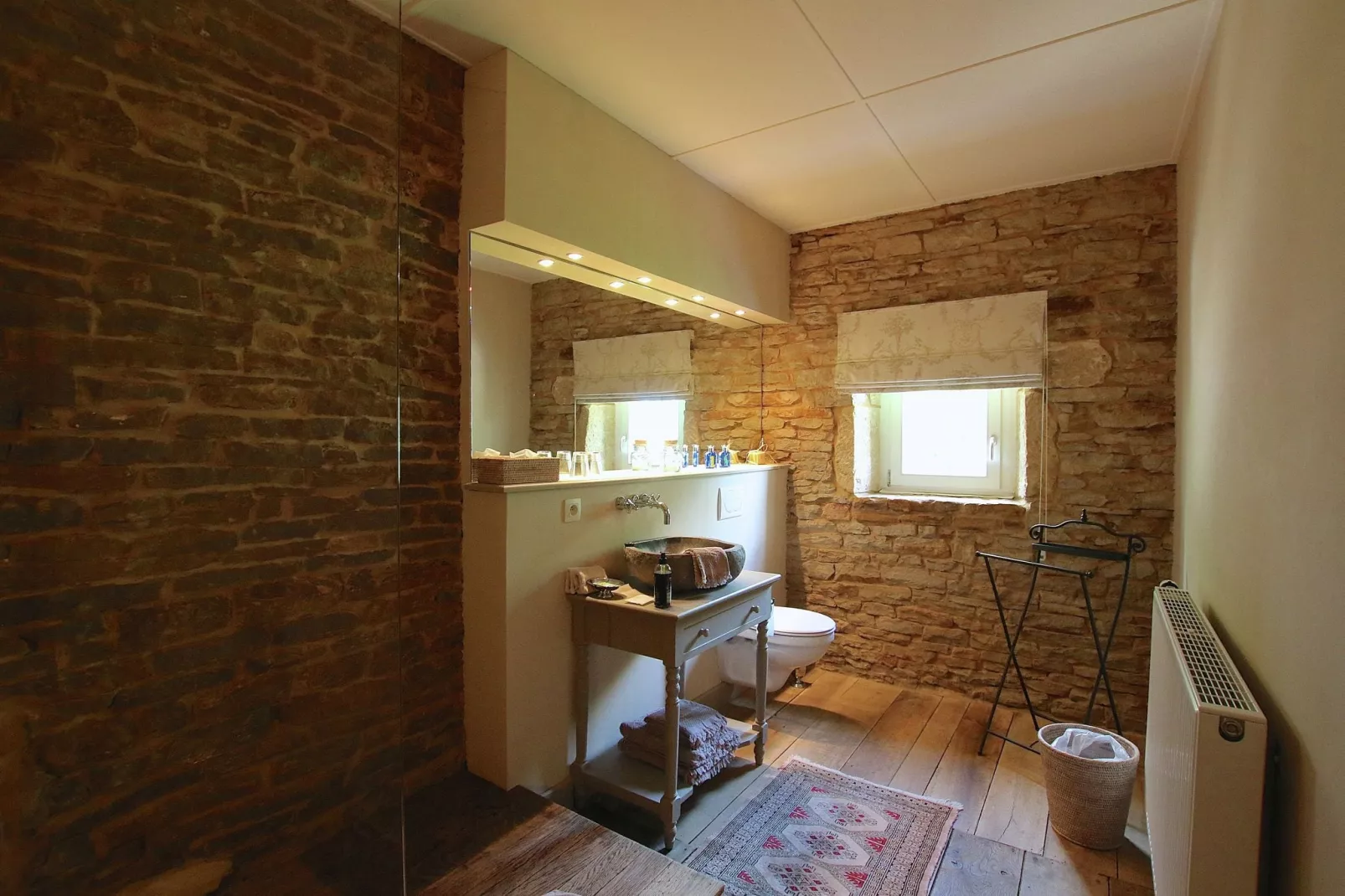 Baillet Latour-Bathroom