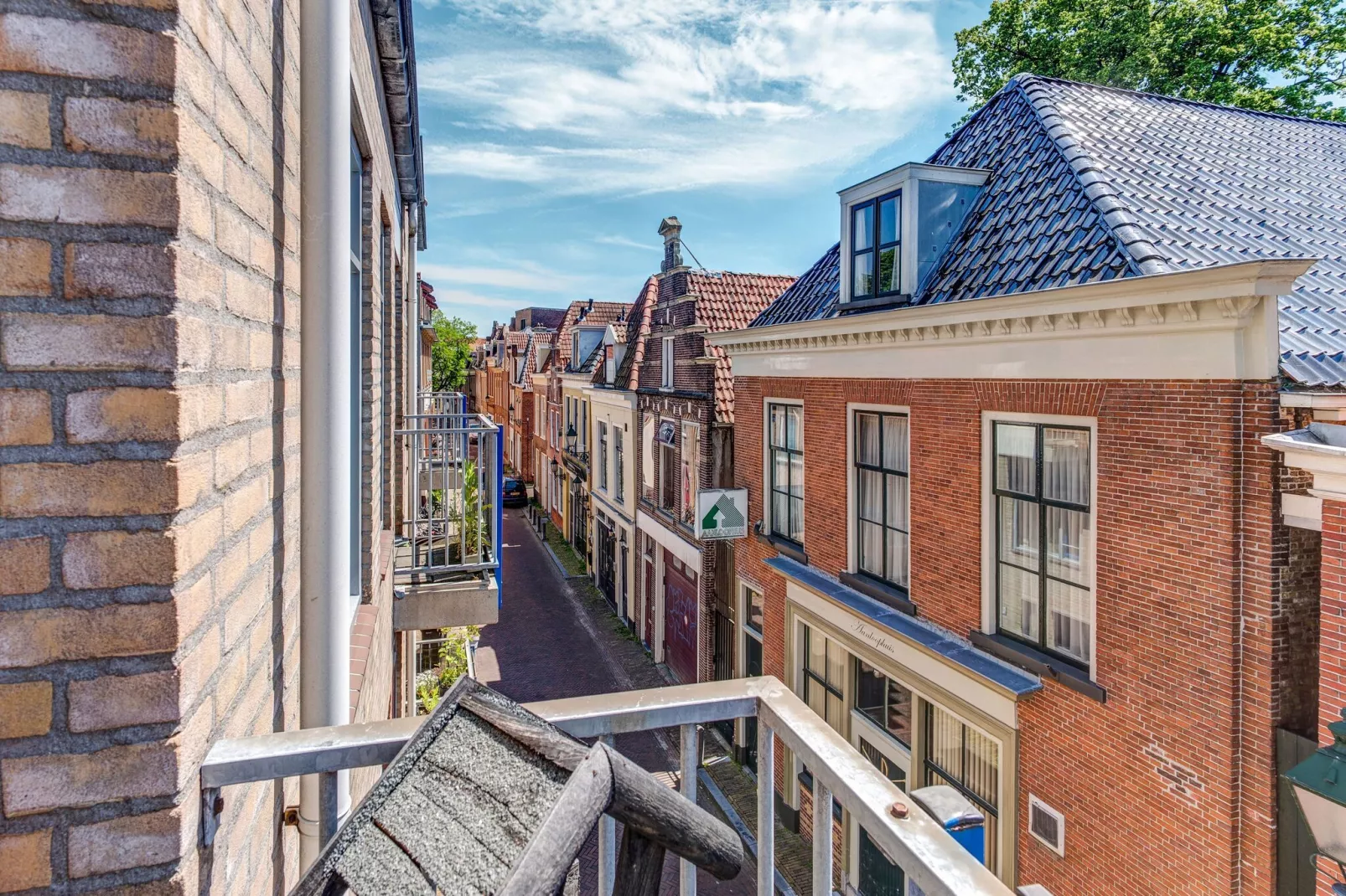 Ruim appartement in centrum Leeuwarden-Terrace balcony