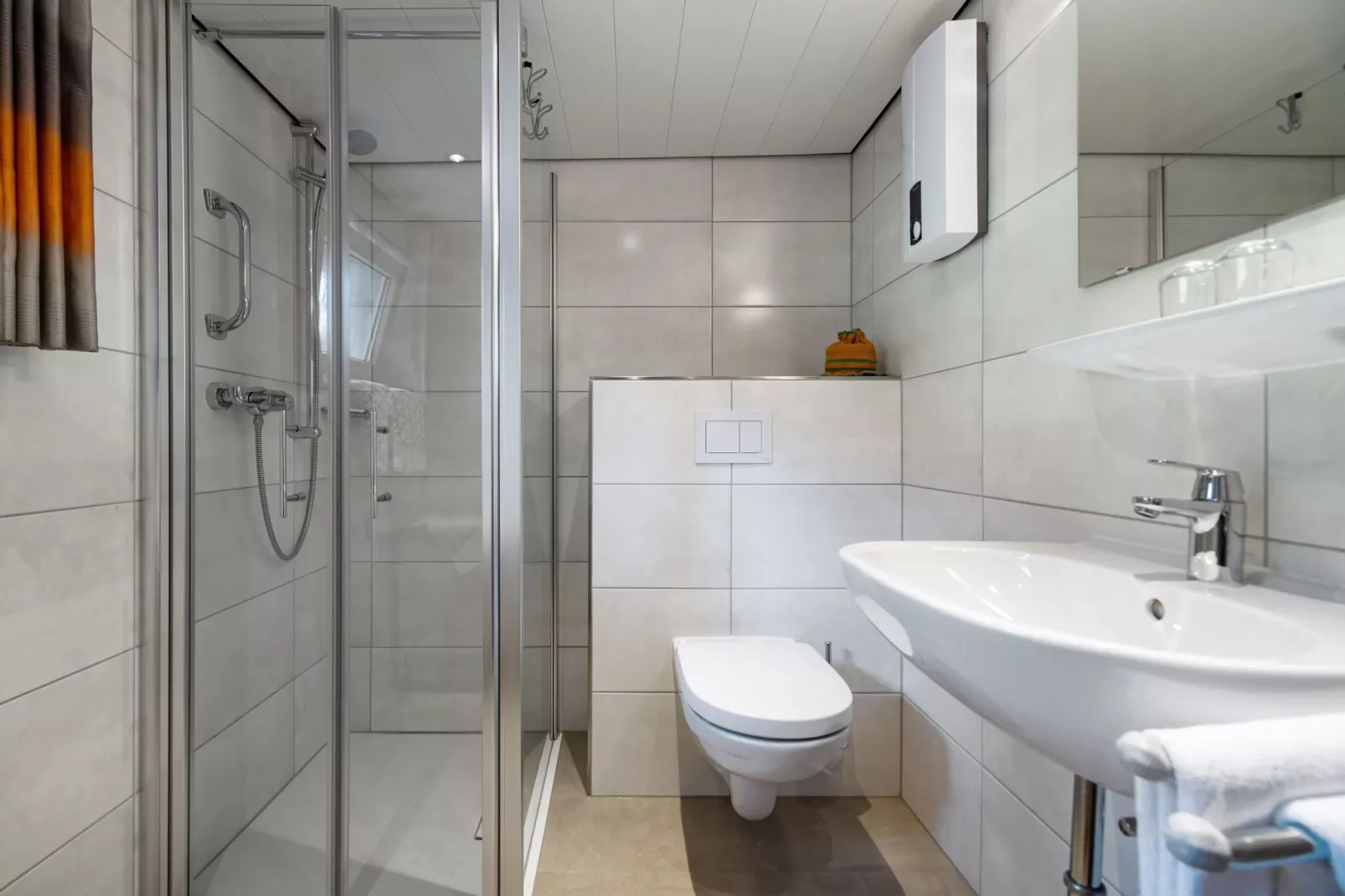 Oberkirchen-Bathroom