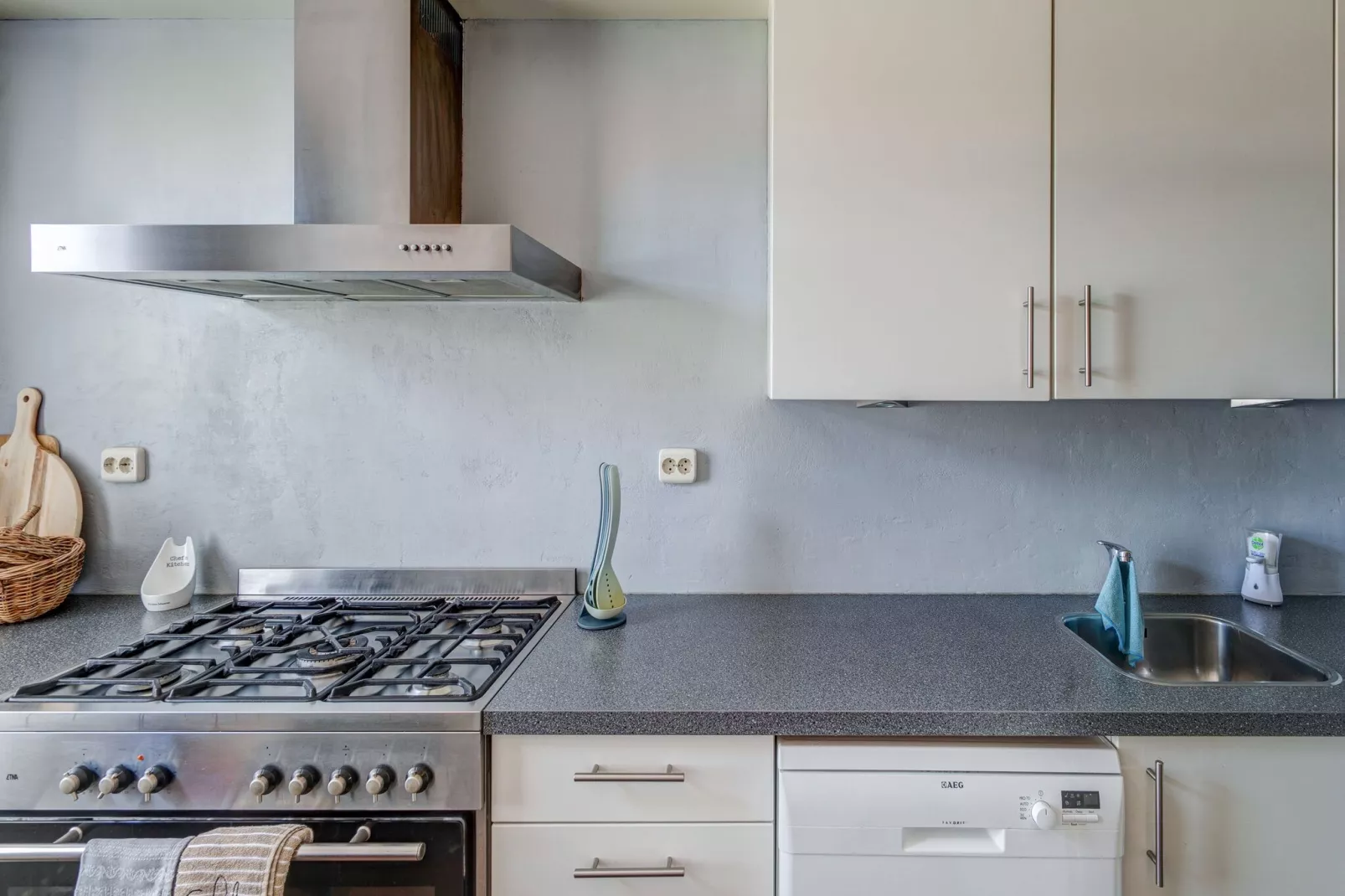 Ruim appartement in centrum Leeuwarden-Kitchen