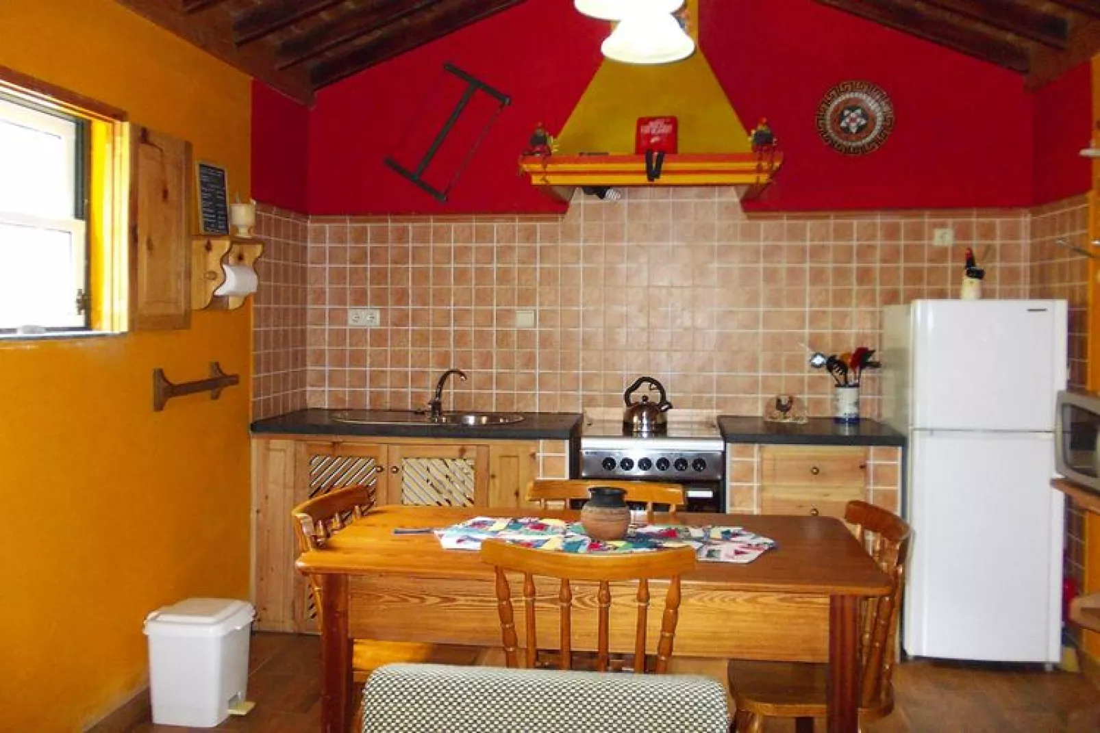 Ferienhäuser Adegas do Pico in Prainha // Adega T2 70-90m2 / sea-Kitchen