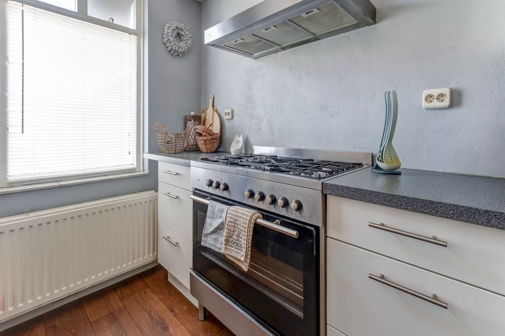 Ruim appartement in centrum Leeuwarden-Kitchen