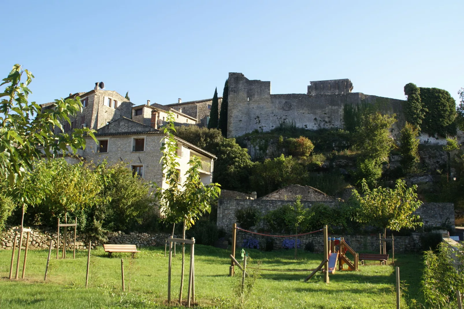 Le Travers-Areas summer 20km