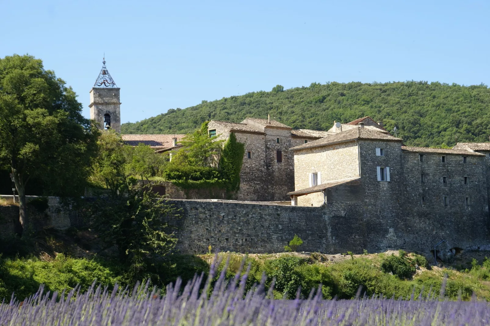 Le Travers-Areas summer 1km